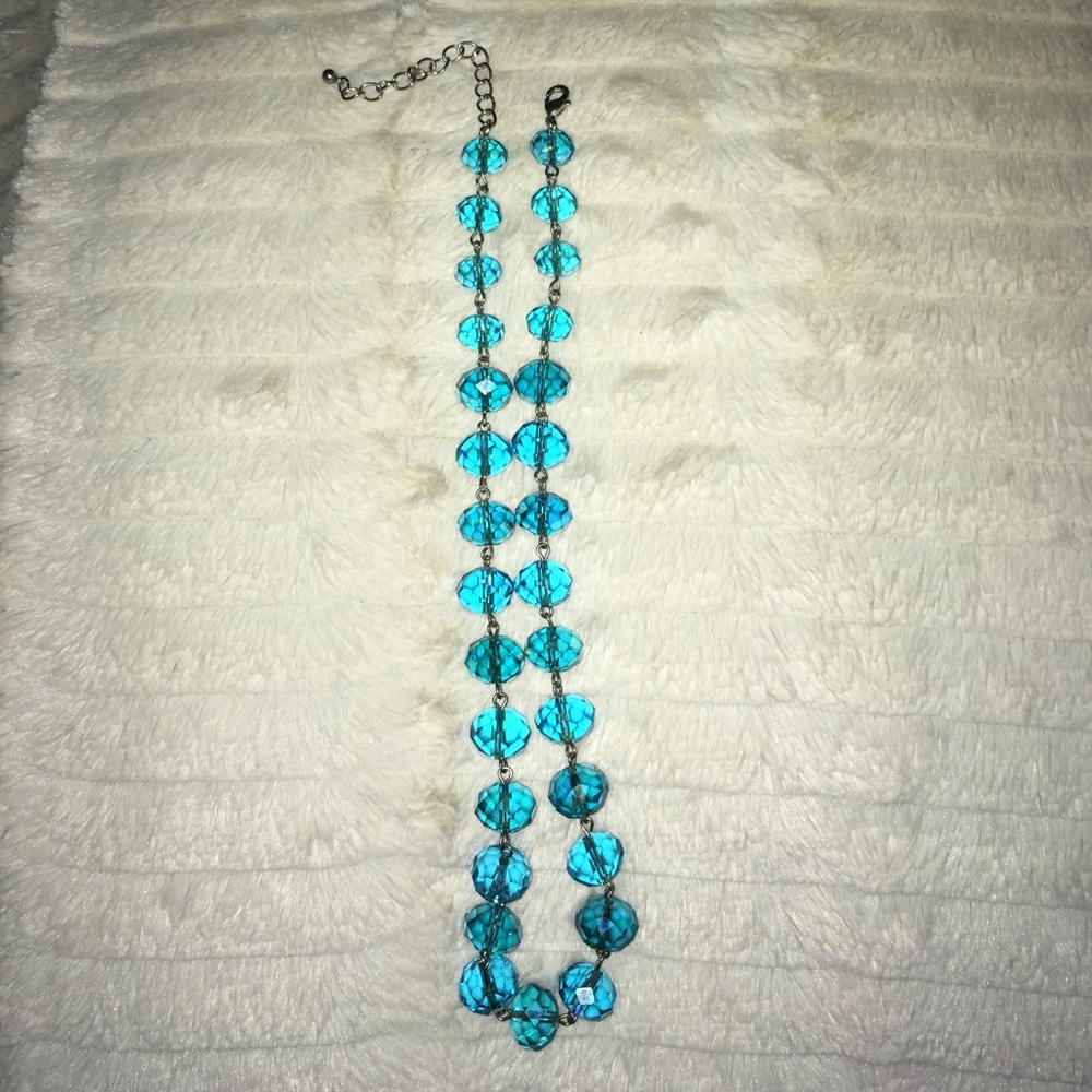 Turquoise colored beaded necklace
