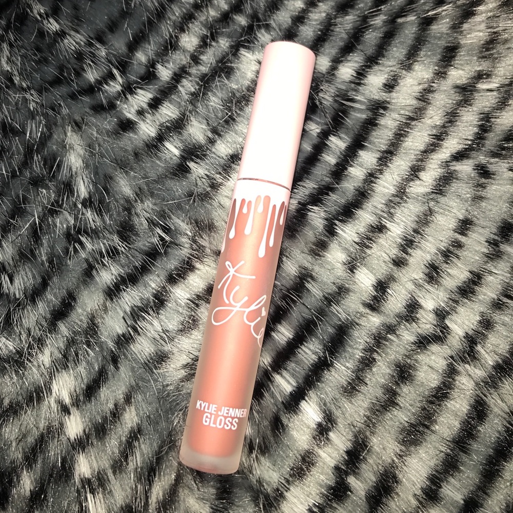 Kylie cosmetics lip gloss