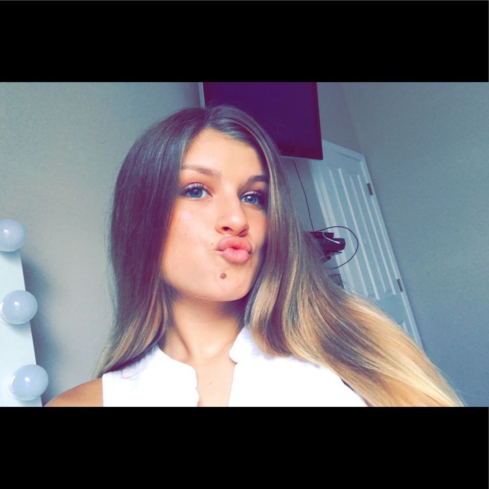 Meet your Posher, Hailee