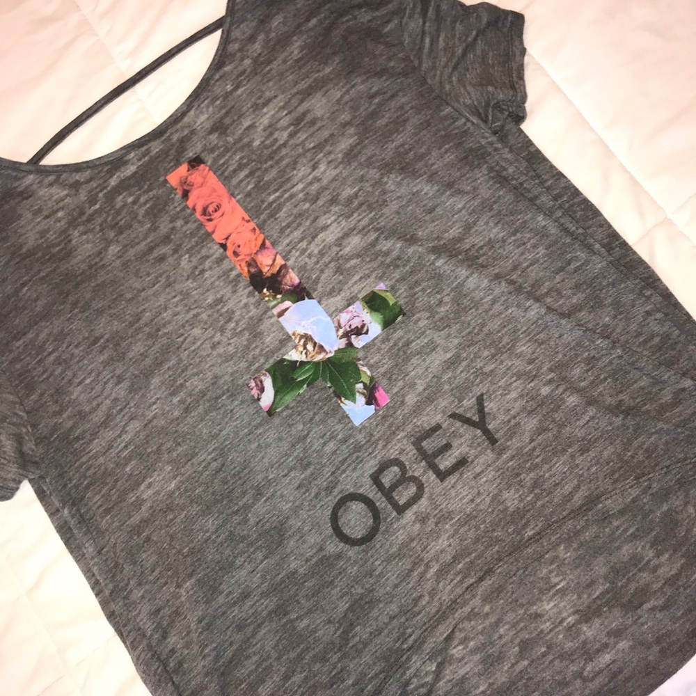 OBEY t-shirt