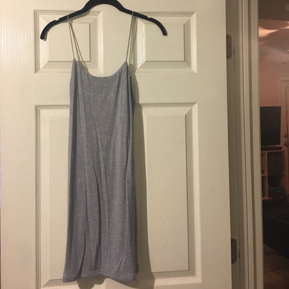Style Delivers grey jersey dress