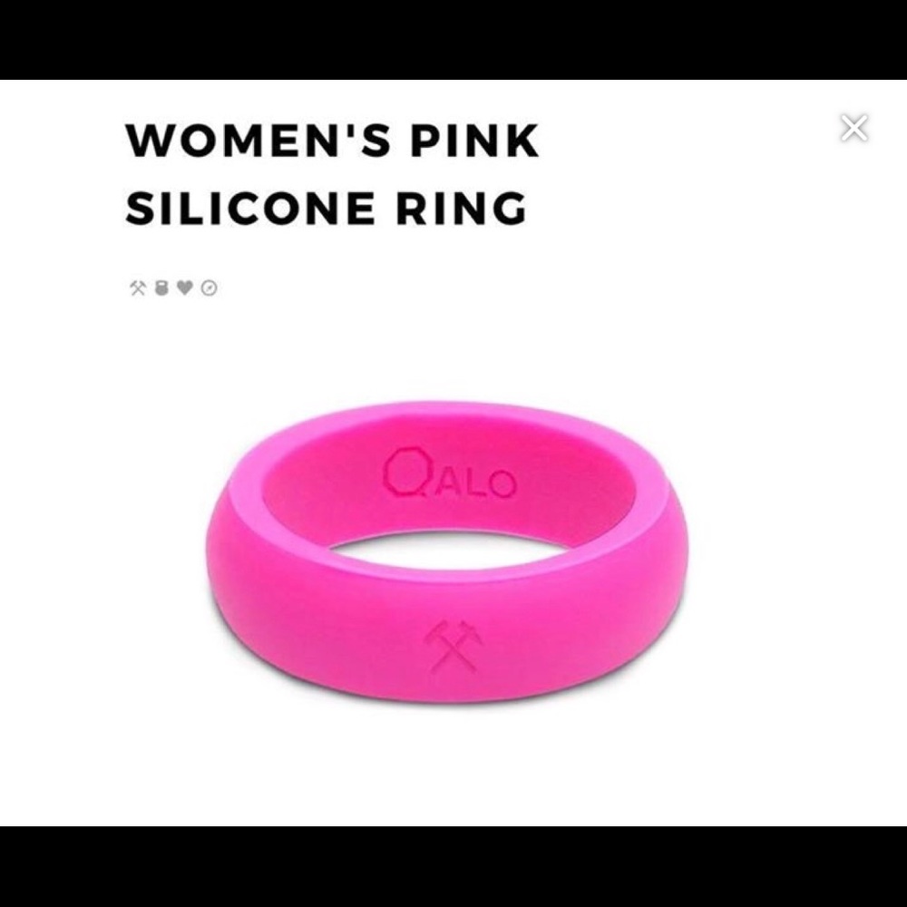 Qualo Wedding Band