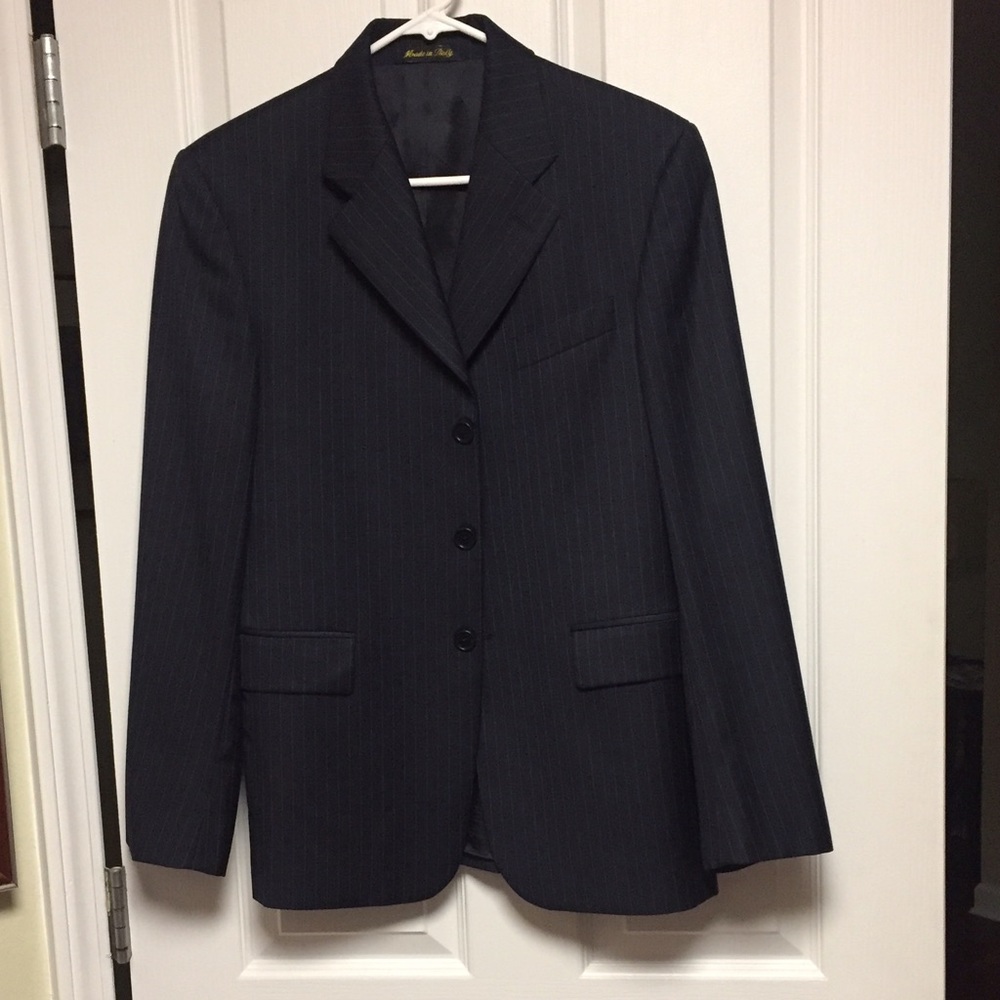 Beautiful Blue Italian Suit. 100% Wool But Light