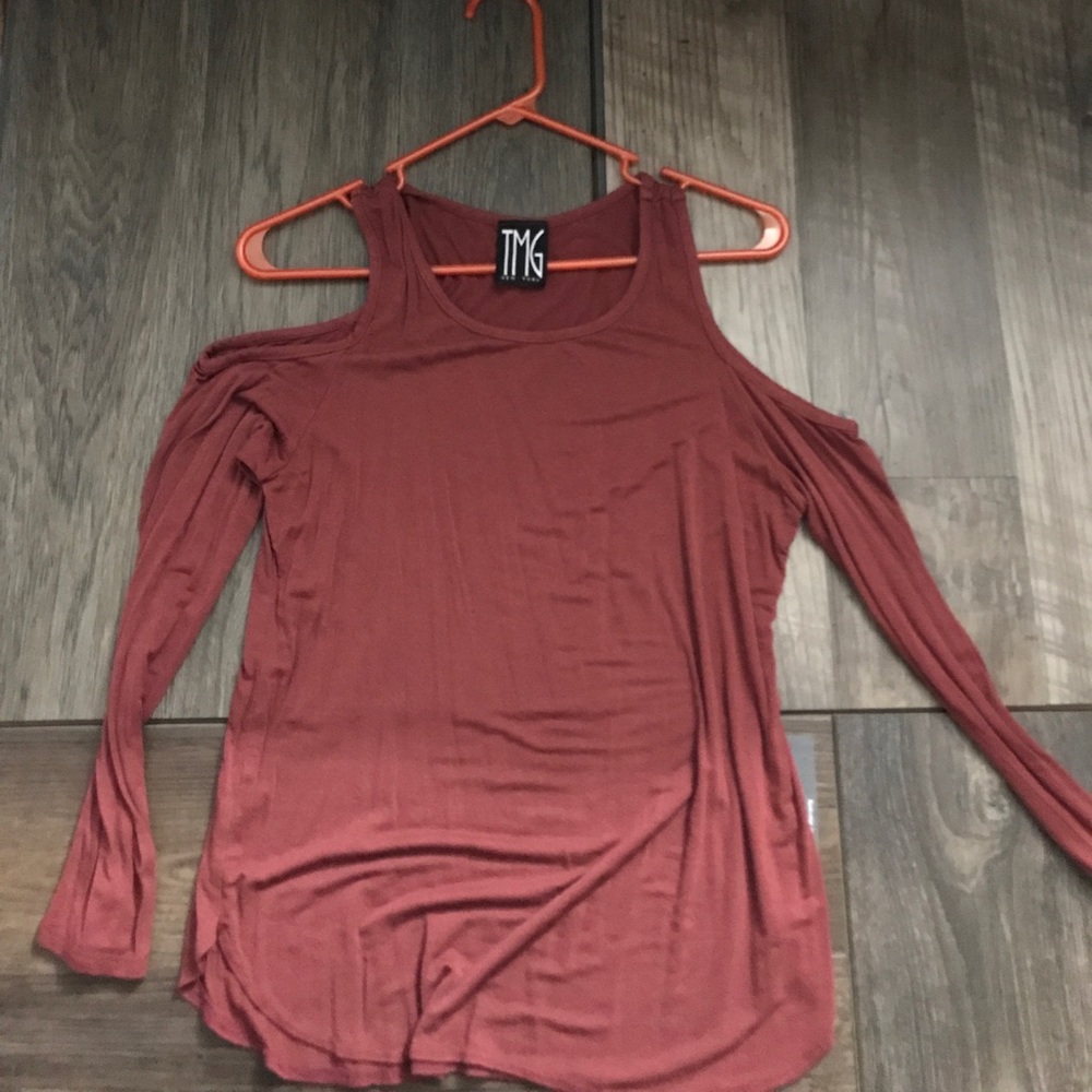 Cold shoulder top