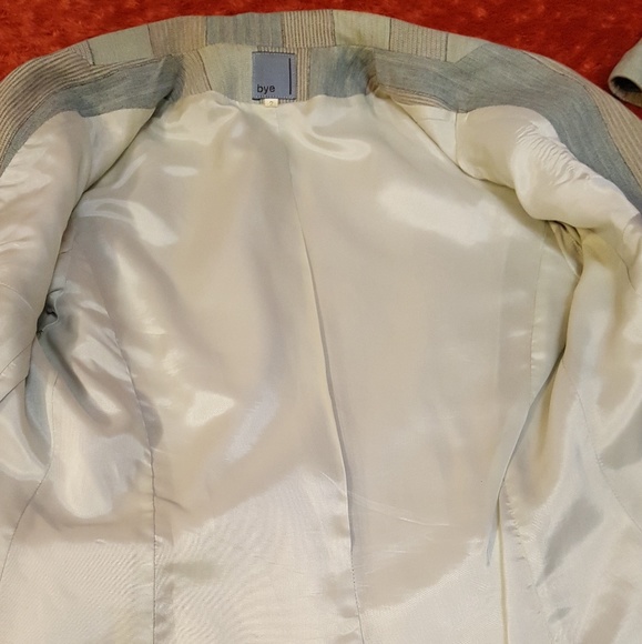 Suit with pants - Picture 7 of 7