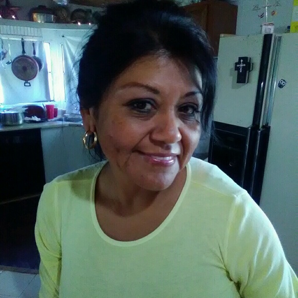 Meet your Posher, Clara - Picture 1 of 1