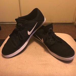 Nike SB Check Canvas Sneakers