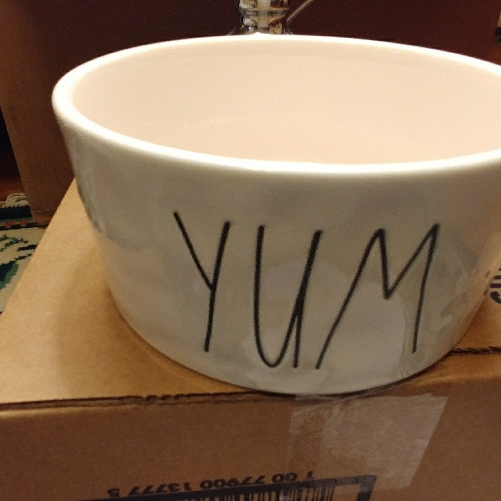 Rae Dunn "YUM"  large bowl