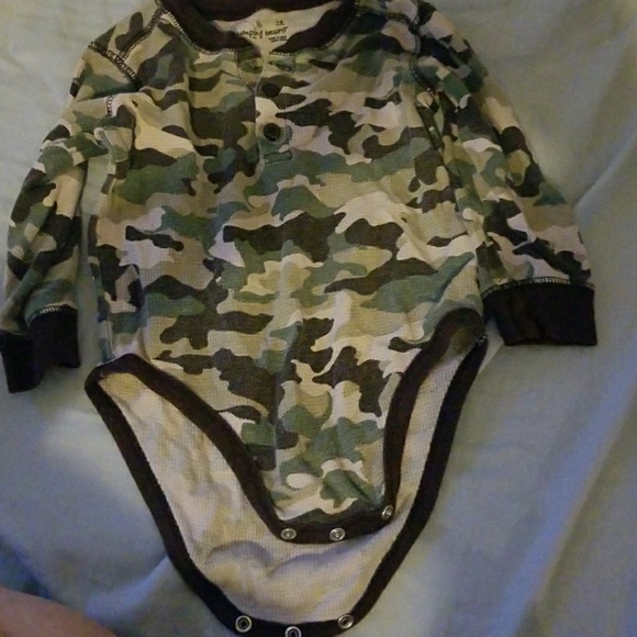 onesie - Picture 1 of 1