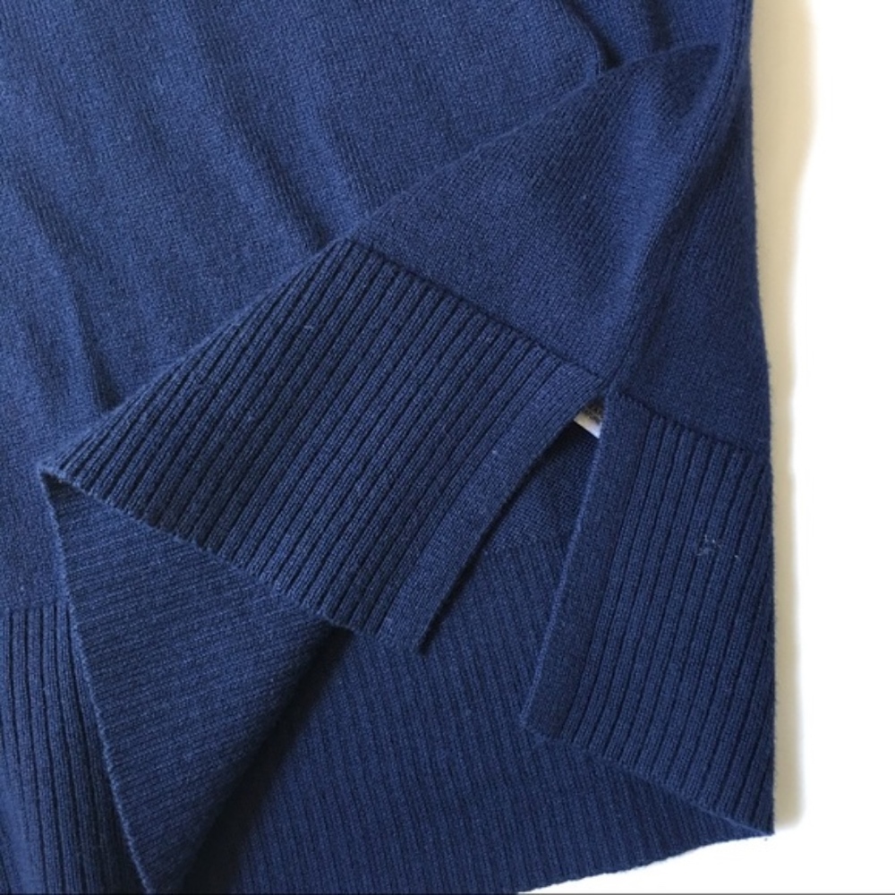 NEW Navy Let's Get Away GAP Embroidered Sweater - Picture 3 of 8