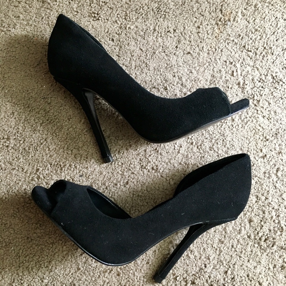 Black Classic Heels