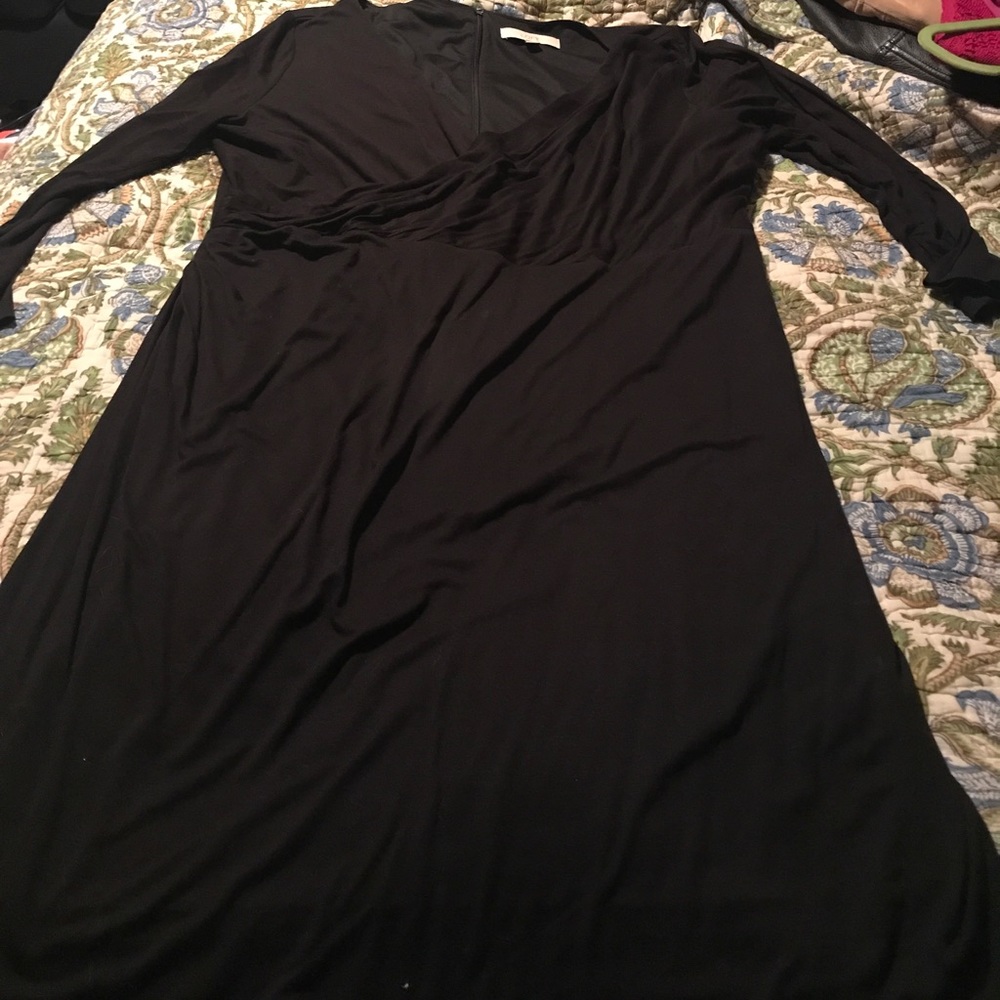 Flattering and classic LOFT dress in XL