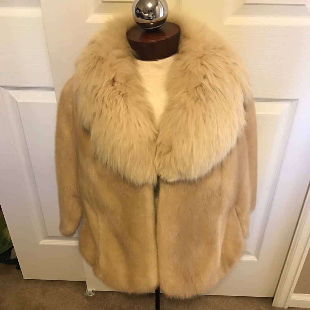 Beautiful genuine mink cape