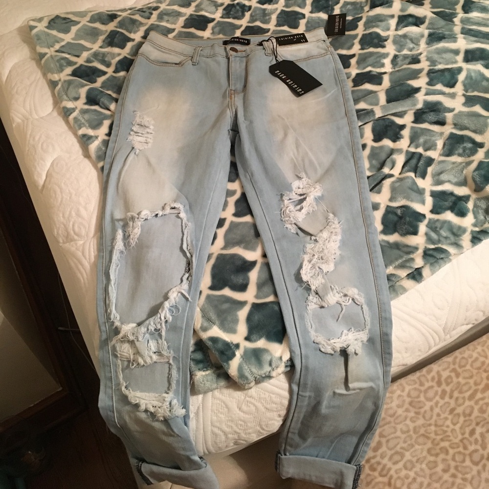 FASHION NOVA JEANS
