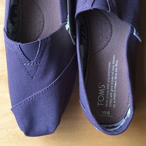 TOMS Ash Canvas Women’s Classics