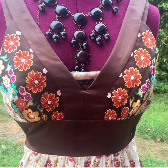 Model Maxie Sz 6 Dress Midi Length - Picture 2 of 3