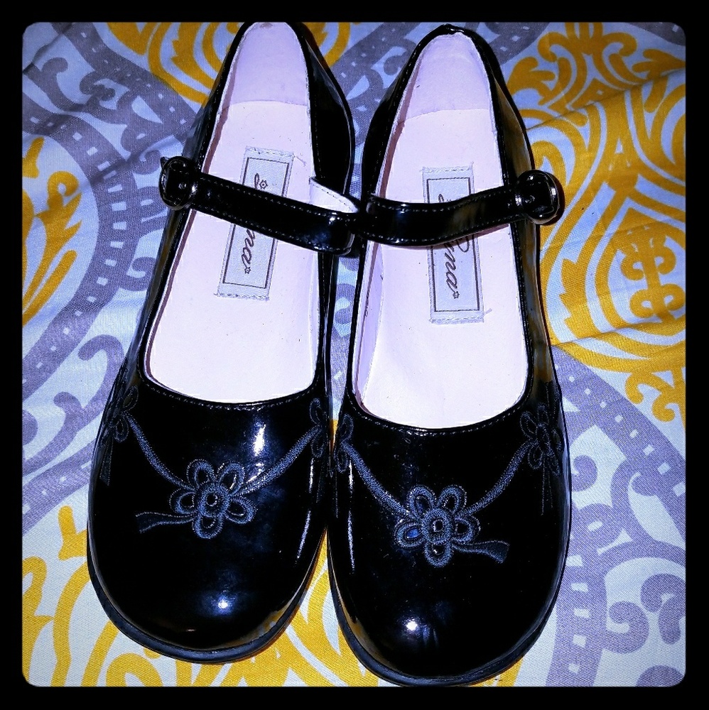 New w/o tags girls Mary janes