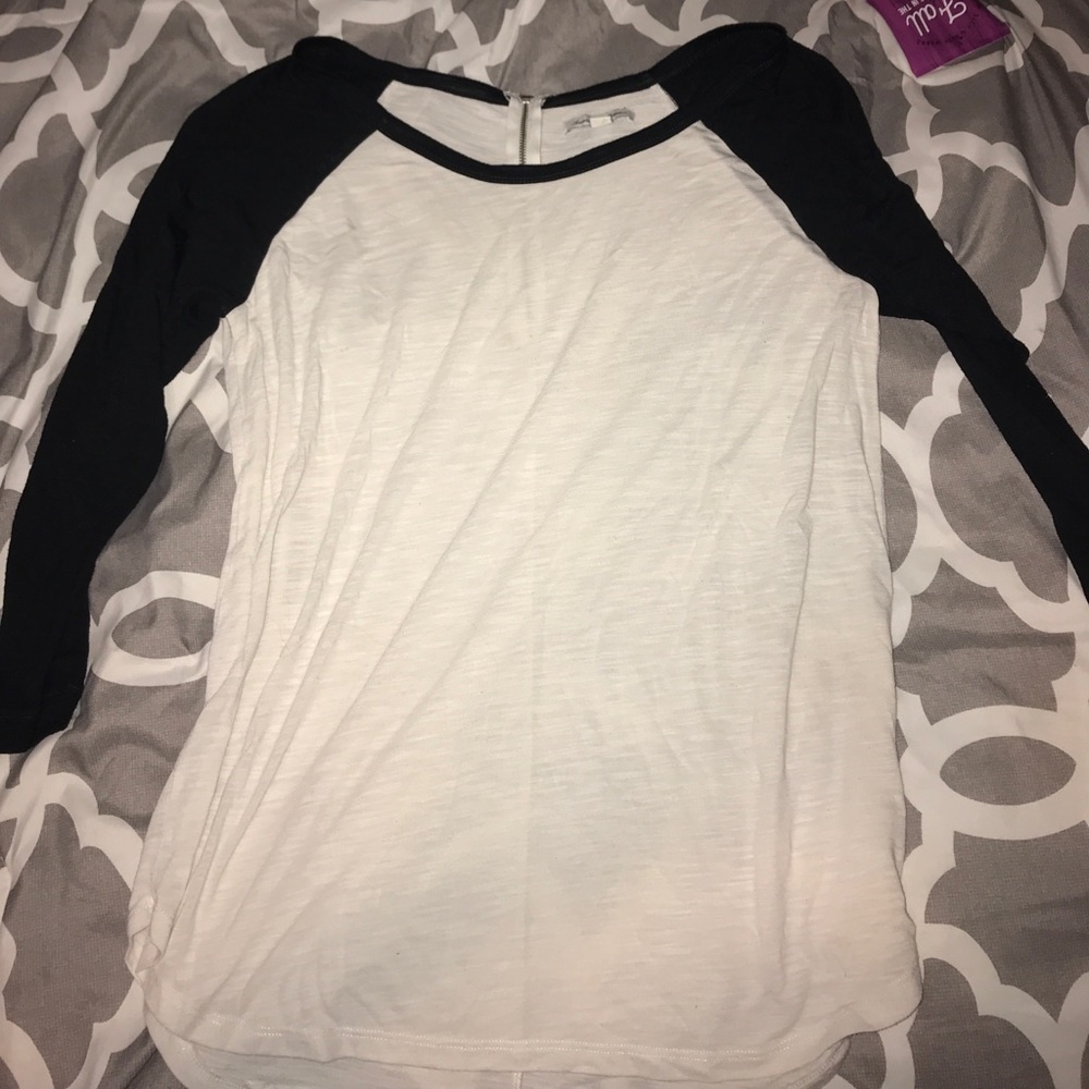 Cute American Eagle Baseball tee!