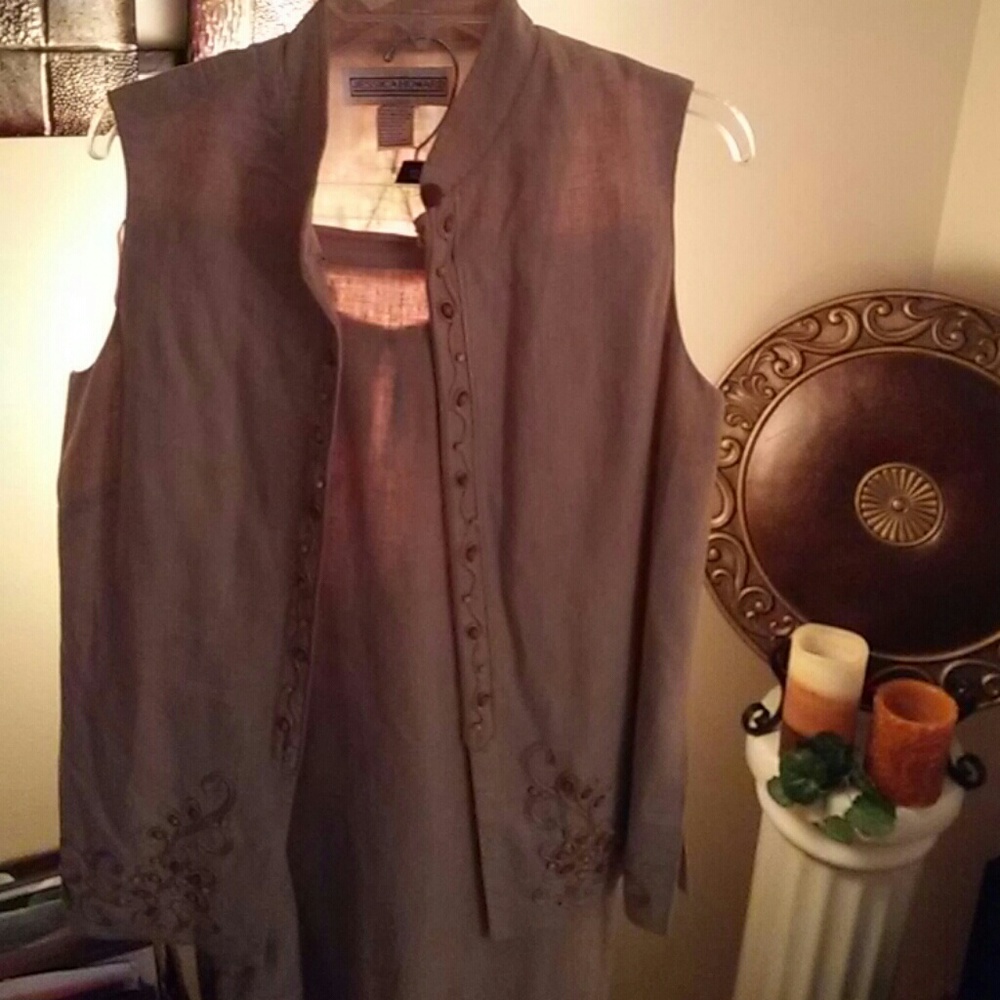 Ladies suit
