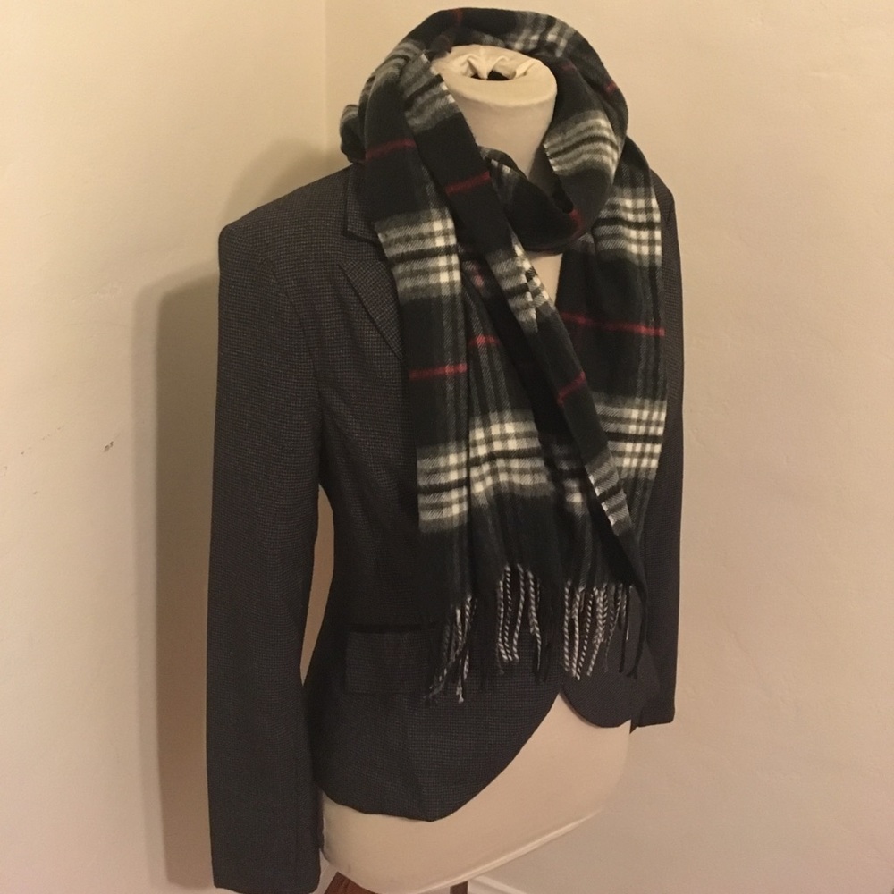 ⭐️LAST CALL- DONATING⭐️ Black Plaid Scarf