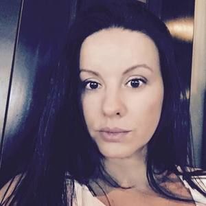 Meet your Posher, Suzanne