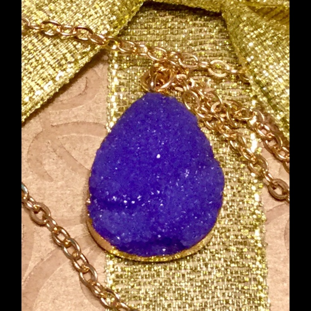 Druzy necklace/pendant