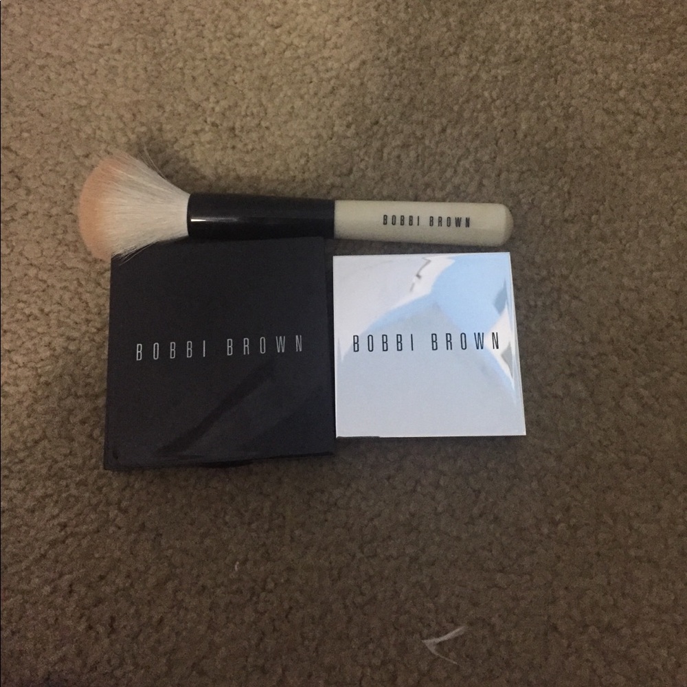 Bobbi Brown foundation pallet,eye shadow and brush