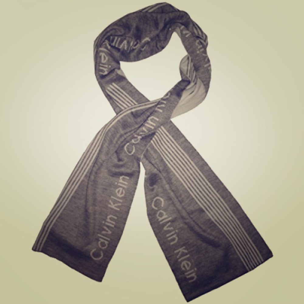 NWOT Calvin Klein Scarf, Refraction Logo,  Grey
