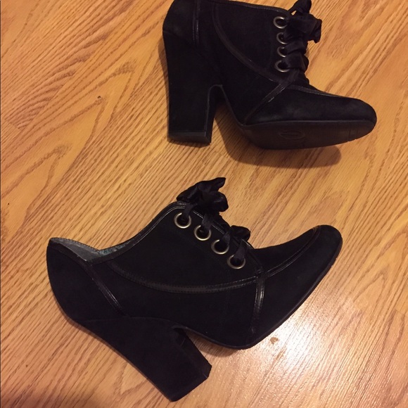 Victorian style shoes - Picture 6 of 6