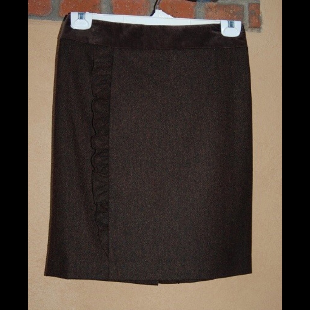 J McLaughlin Brown Tweed Ruffle Pencil Skirt 4