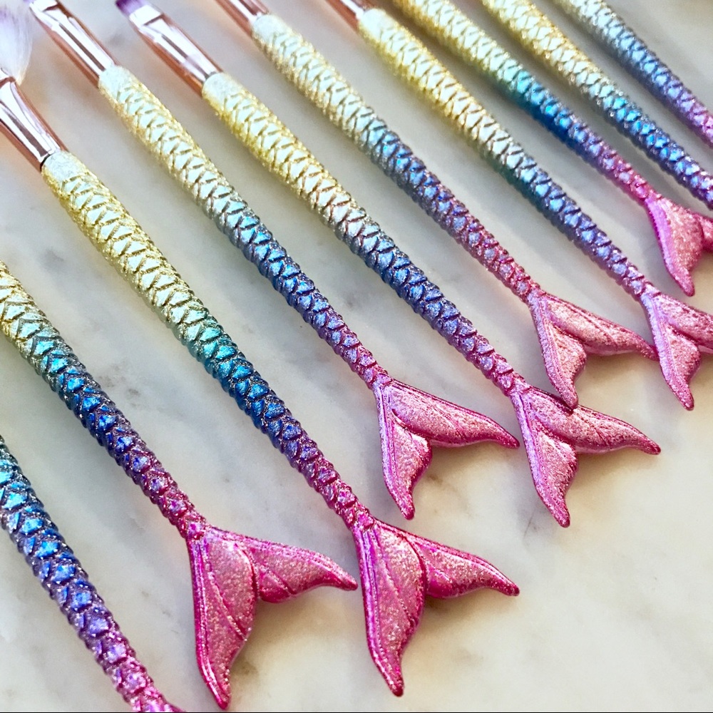 🎉HP🎉 10pc Mermaid Tail Makeup Brush Set, Glitter - Picture 3 of 5