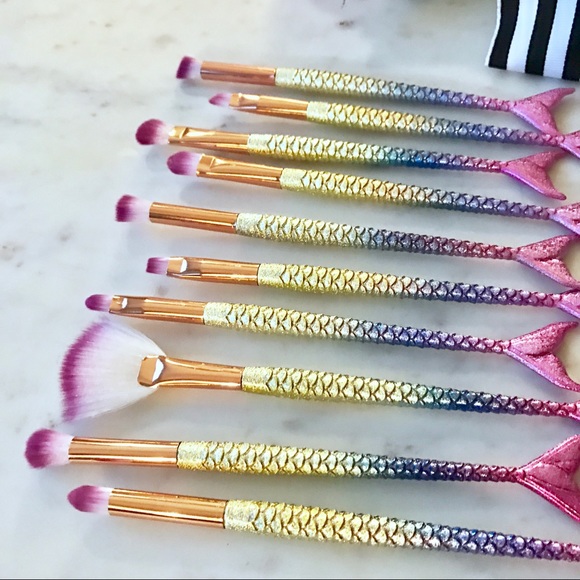 🎉HP🎉 10pc Mermaid Tail Makeup Brush Set, Glitter - Picture 2 of 5