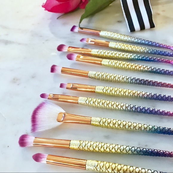 🎉HP🎉 10pc Mermaid Tail Makeup Brush Set, Glitter - Picture 4 of 5