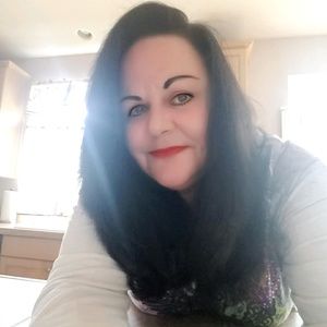 Meet your Posher, Deborah