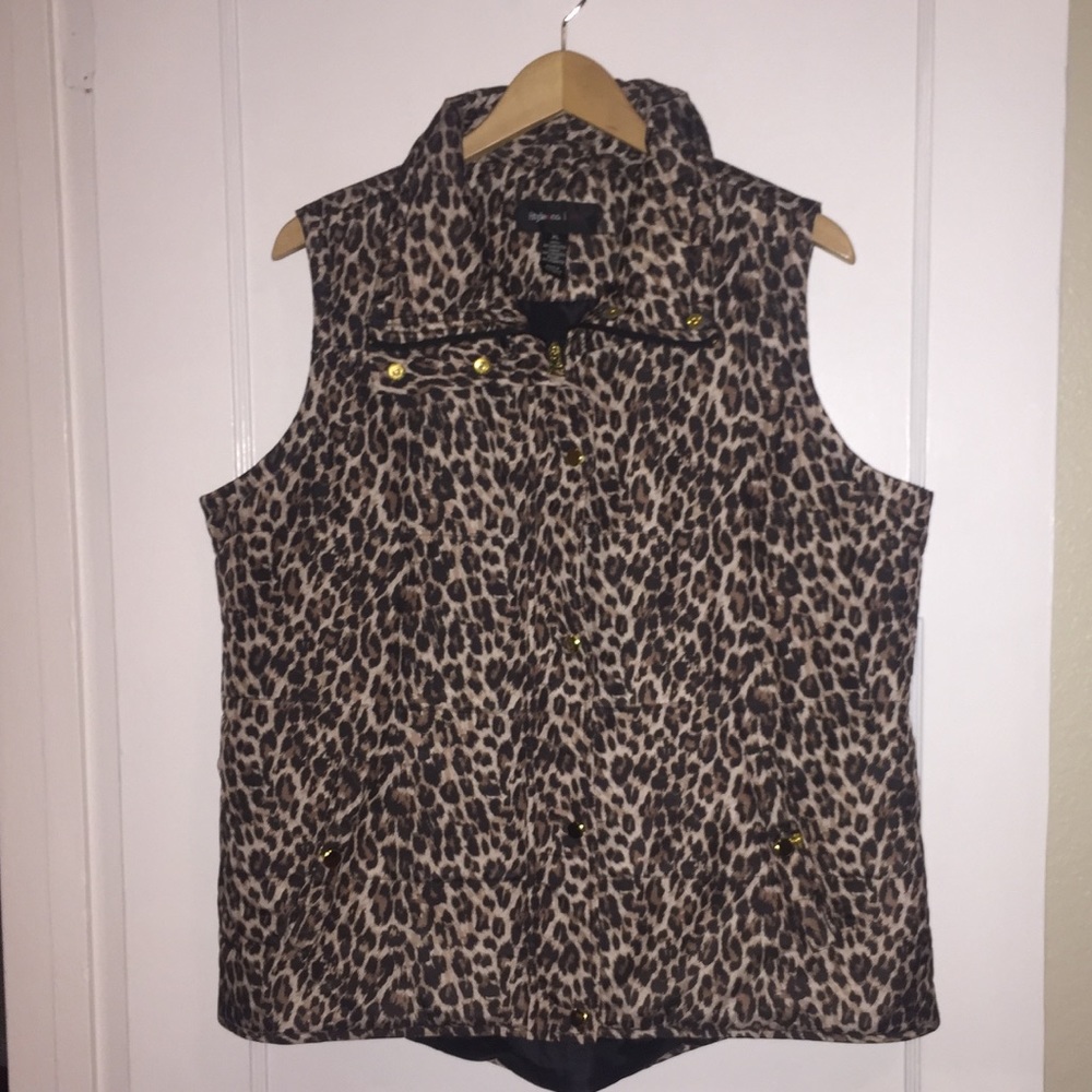 Style&co XL cheetah print vest
