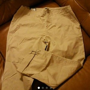 TOMMY HILFIGER CAPRI KHAKIS NWT