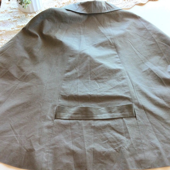 ♦️SOLD‼️Elizabeth Gillett Military Green Cape - Picture 2 of 8