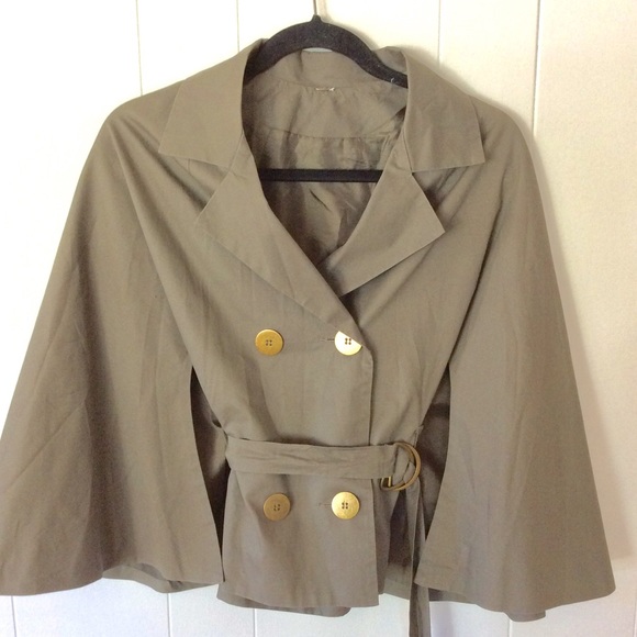♦️SOLD‼️Elizabeth Gillett Military Green Cape - Picture 7 of 8