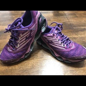 Mizuno Wave Prophecy 5
