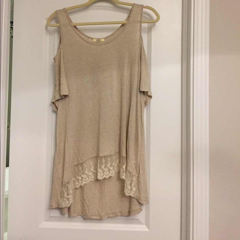 Tan/cream top with lace