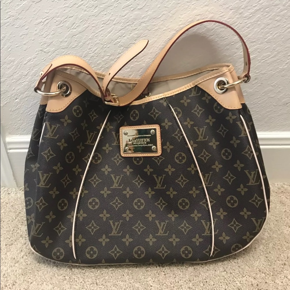 Louis Vuitton Gallaria