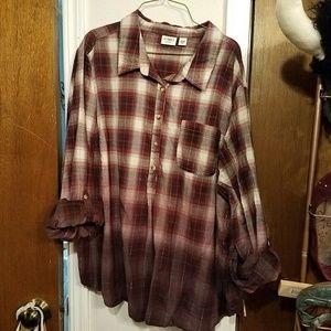 Us size plaid shirt, great for fall