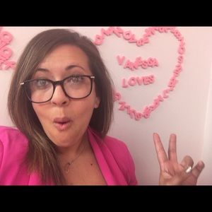 Meet your Posher, Vanessa