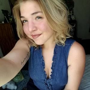 Meet your Posher, Alyssa