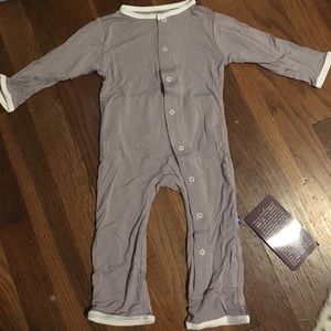 Falling feather appliqué coverall