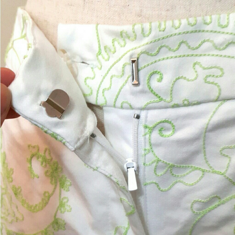 Harold's White Paisley Embroidered Ankle Pants - Picture 4 of 8