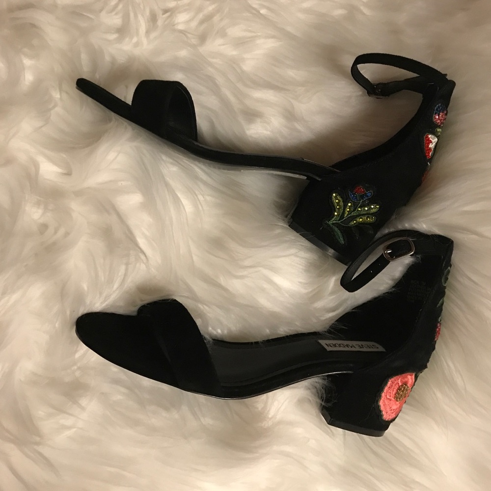 ❌SOLD❌Steve Madden Revolve Inca Heel