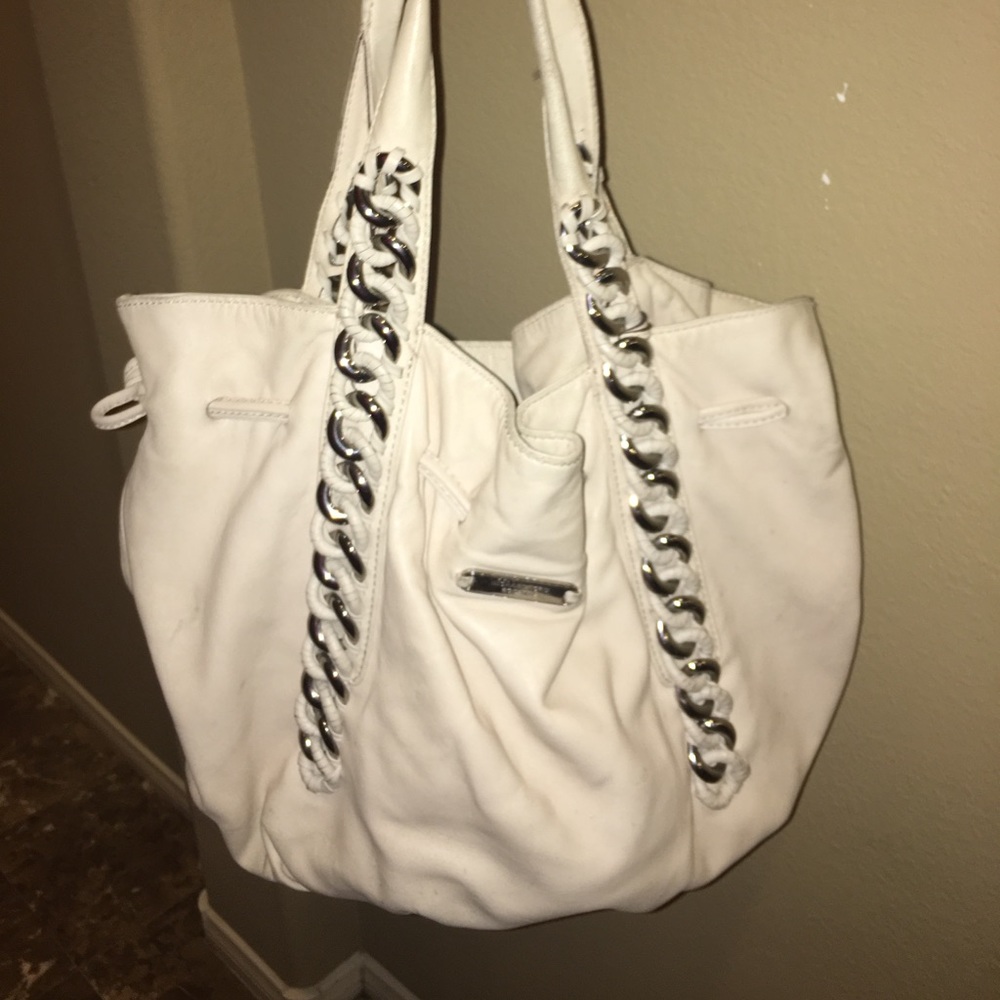 CREAM MICHAEL KORS SILVER CHAIN PURSE