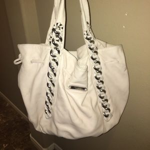 CREAM MICHAEL KORS SILVER CHAIN PURSE