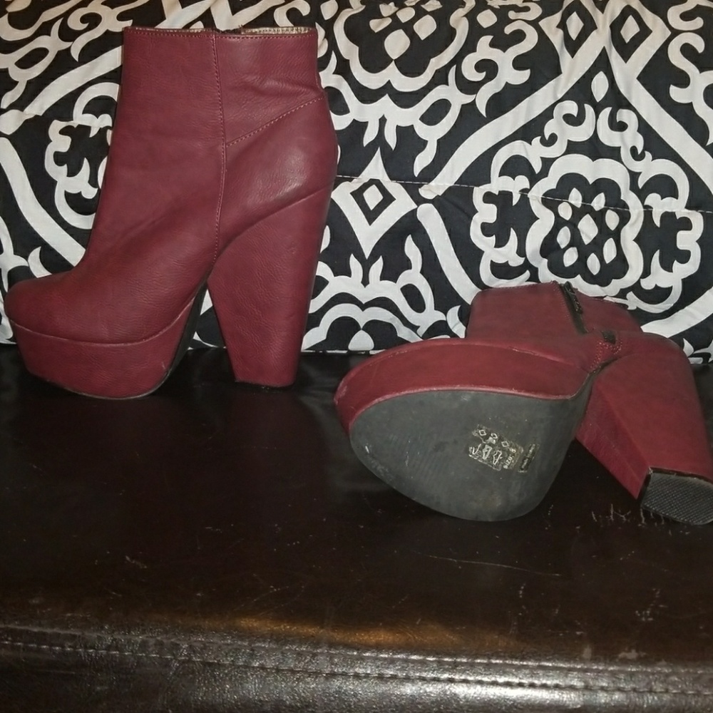 BOOTIES - Picture 4 of 4
